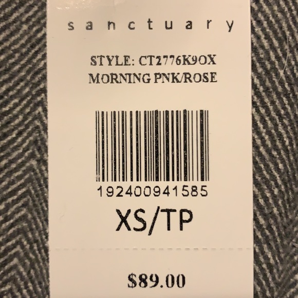 Sanctuary Morning Pink V Neck - Picture 2 of 3